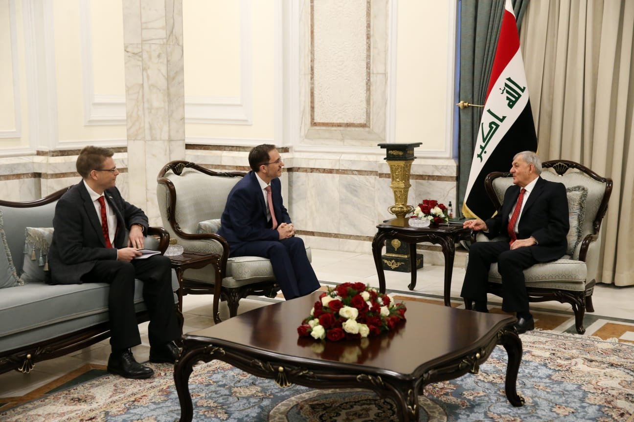 رئيس الجمهورية يستقبل السفير البريطاني لدى العراق