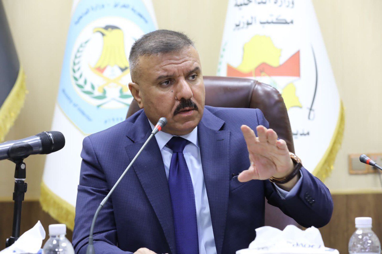 نواب يضغطون للإبقاء على الشمري.. والإطار أمام اختبار القرار