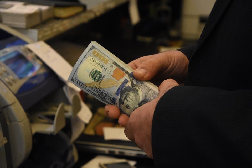 ماذا تحتاج بغداد من واشنطن لــ”ضبط” وضع المصارف الخاصة؟