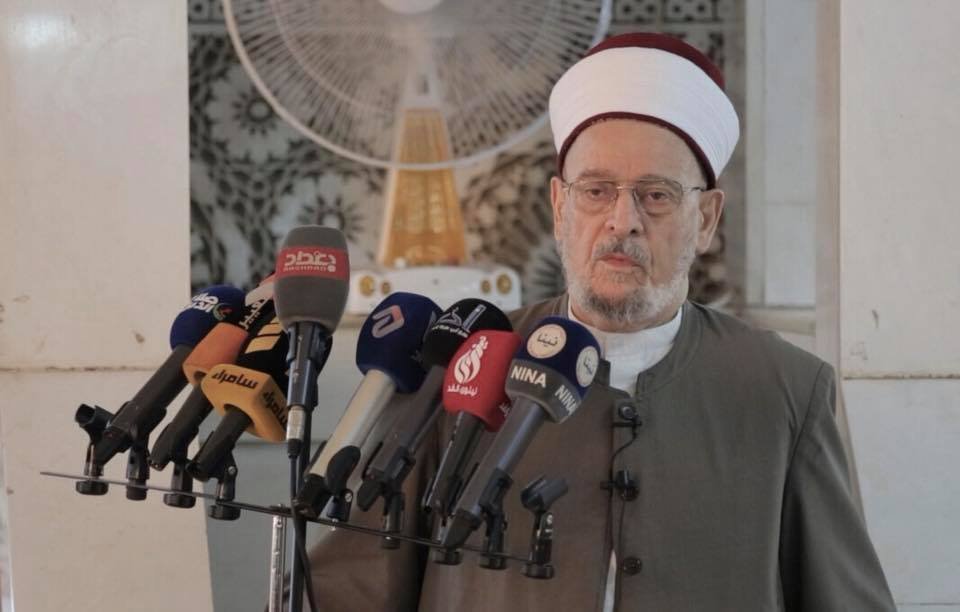 استشهد بحديث نبوي وبموقف في الجاهلية.. الشيخ الطه يكسر صمته بشأن غزة