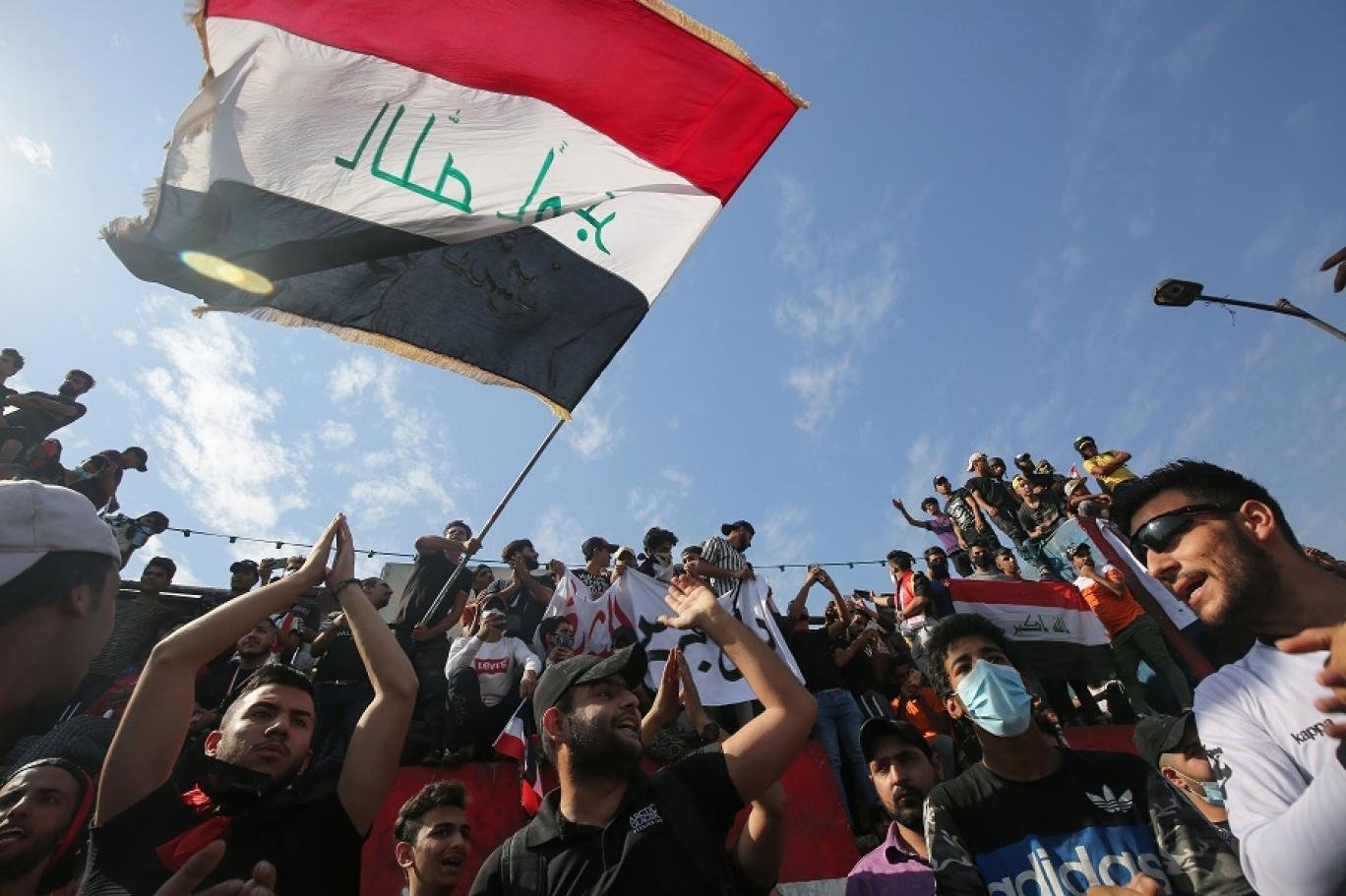 مراقب يحدد أسباب “ضياع” أهداف “تشرين”