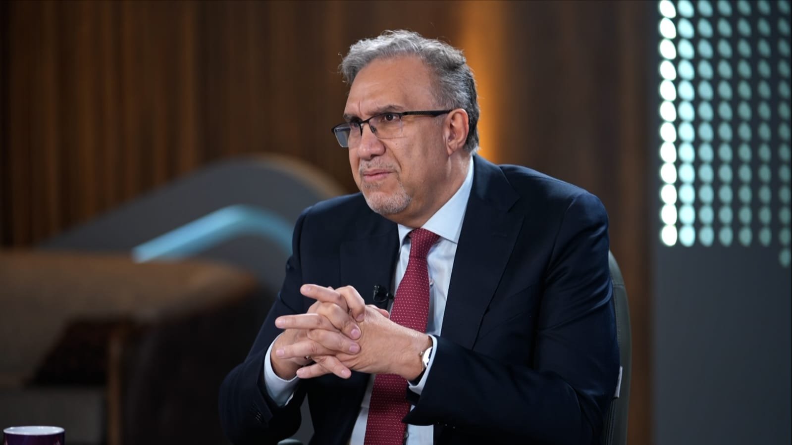 وزير سابق يتحدث عن نظام “الهوبزة الوطني”.. فماذا يعني؟