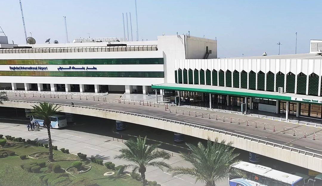 إقالة مدير إدارة المطارات بعد فضيحة فساد مدوية في مطار بغداد!
