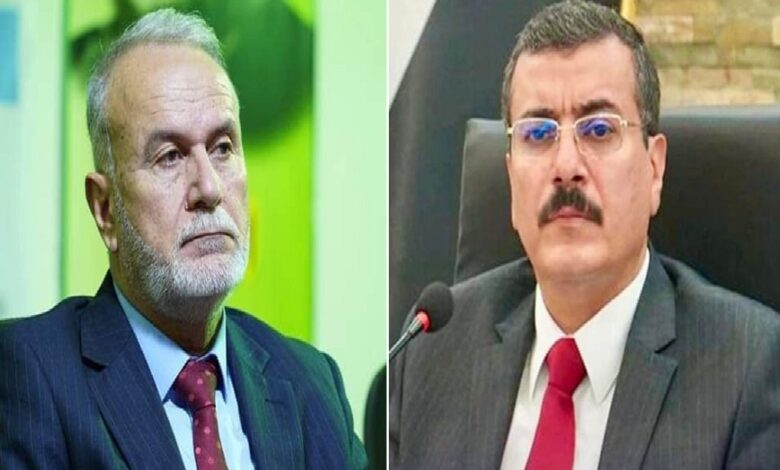 على اليسار عمار القيسي وعلى اليمين عبد المطلب عليوي
