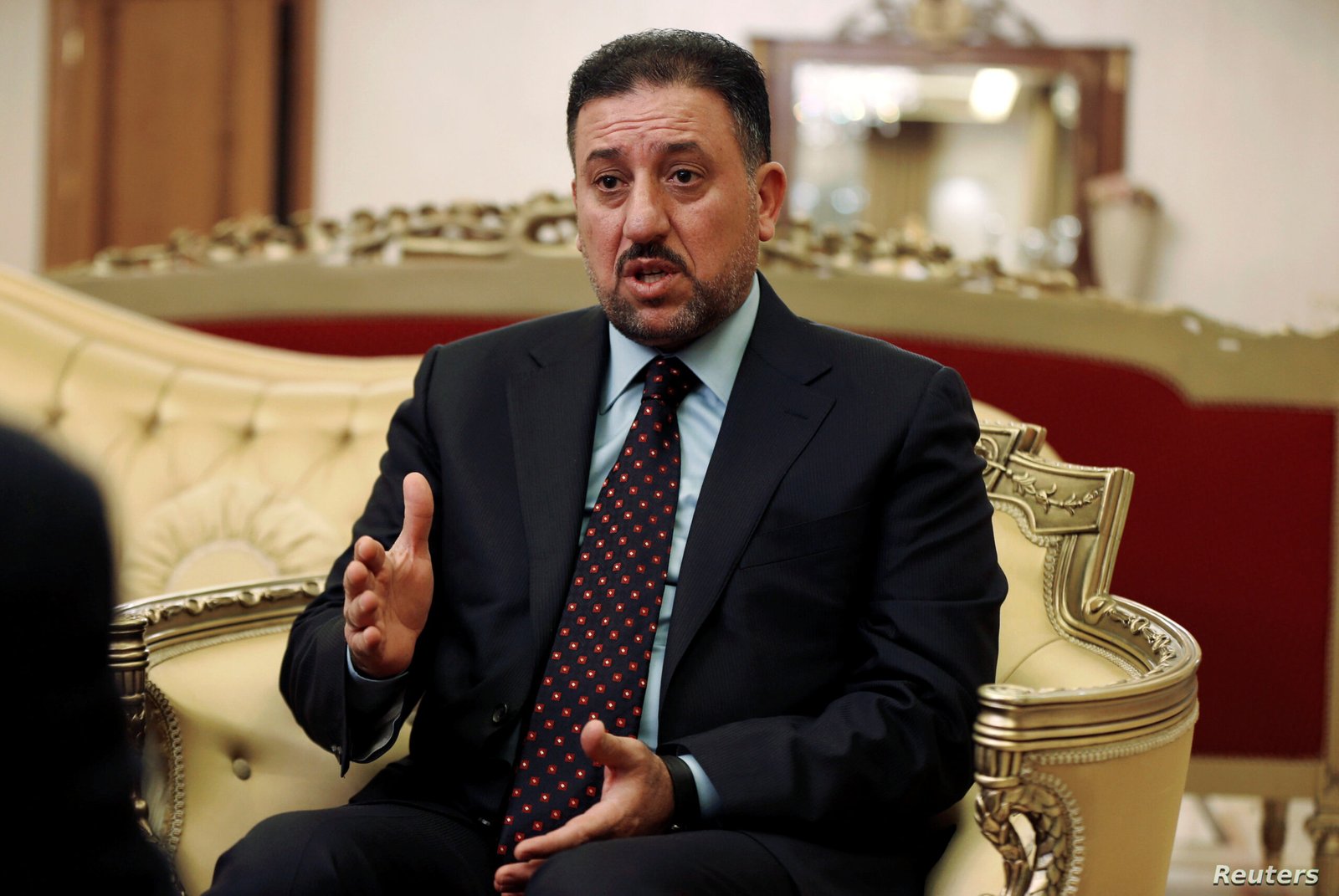 الخنجر رسولًا إلى الجولاني.. وخبير أمني يرد: إنها بالونات إعلامية!