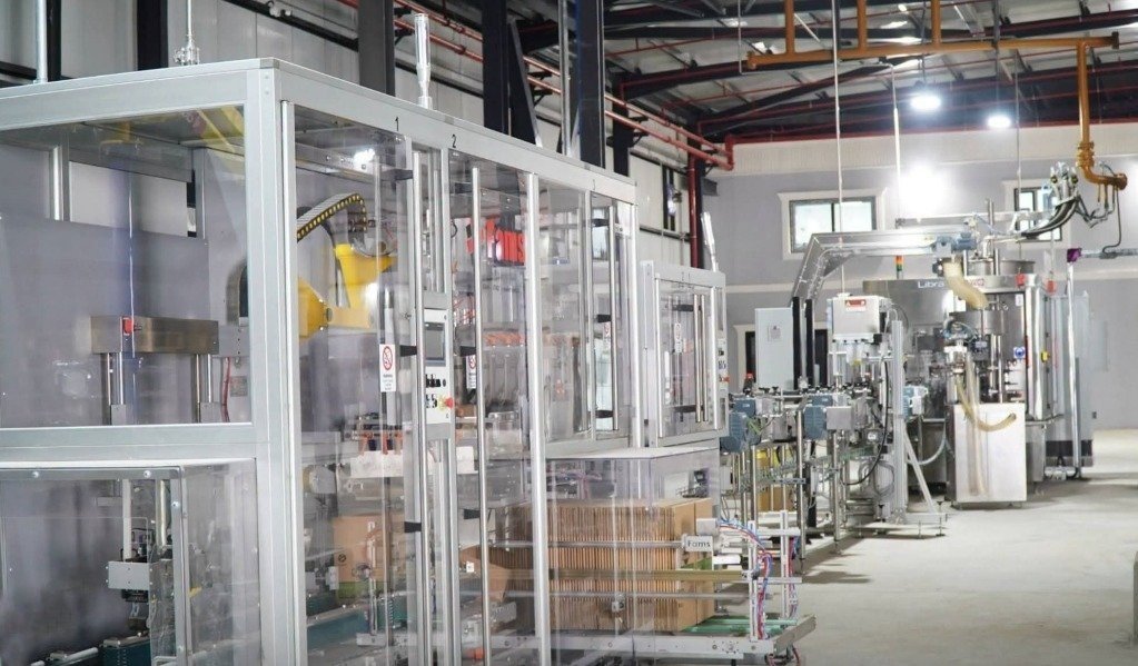 العراق يقترب من إنتاج الزيوت الصناعية محلياً بدعم من شيفرون