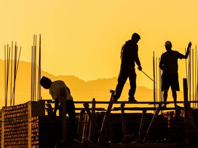 حقوق الإنسان في العراق.. دراسة تكشف اتساع الفجوة بين أجور العمال وكلفة المعيشة