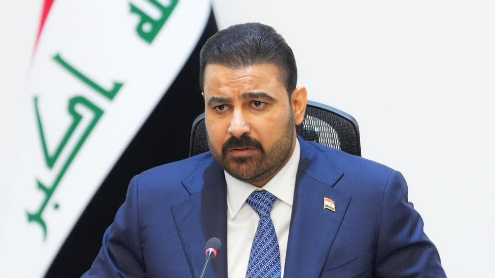 حكومة الزيدي بين هشاشة الداخل وضغوط الخارج.. والاستقالة تلوح في الأفق