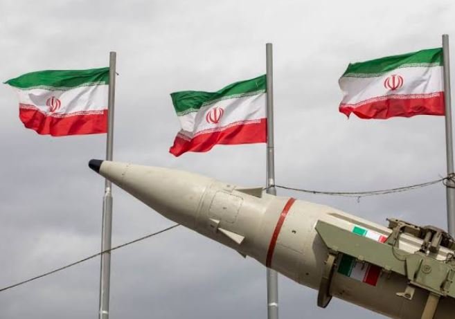 رويترز: إيران تستعد لرد أوسع إذا استأنفت واشنطن هجماتها