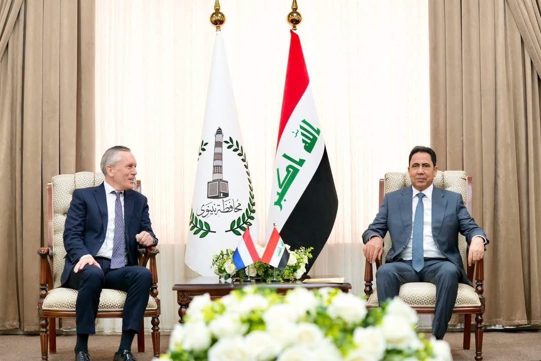 محافظ نينوى يبحث مع القائم بالأعمال الهولندي تعزيز التعاون الزراعي والاقتصادي وإعمار سنجار